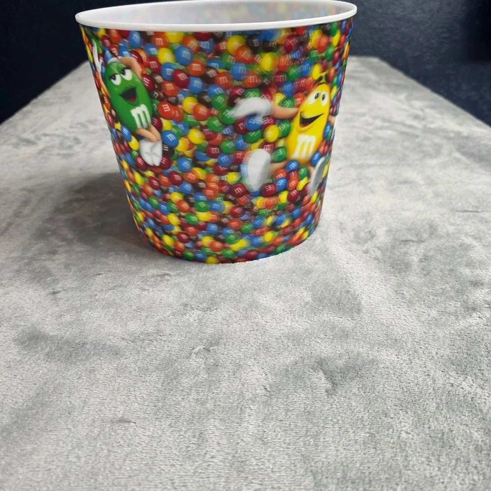 Vintage Collectible 3D M & M's Plastic Popcorn Bucket 2010 Mars Movie Theater